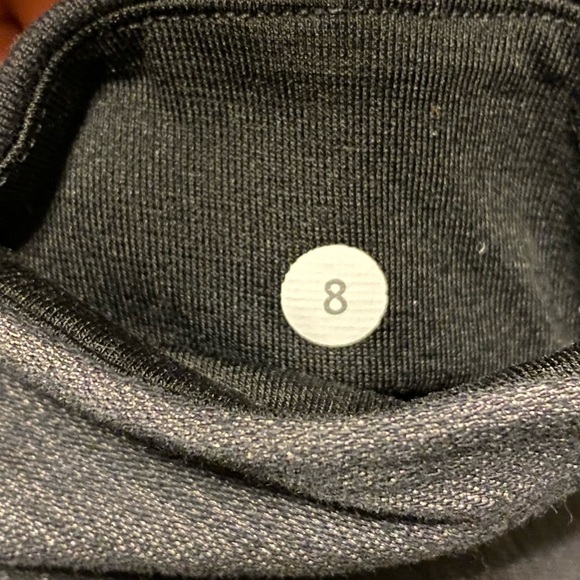 Lululemon Grey Cropped Legging with Side Zippers, size 8 - Picture 5 of 6